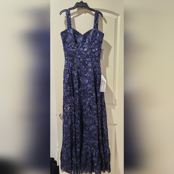 Dress The Population Anabel Floral Sequin Fit & Flare Gown - Picture 1 of 6